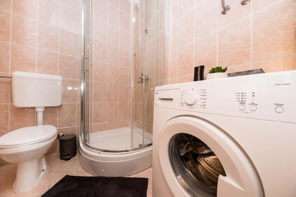 Apartmani Luka Banjol Εξωτερικό φωτογραφία