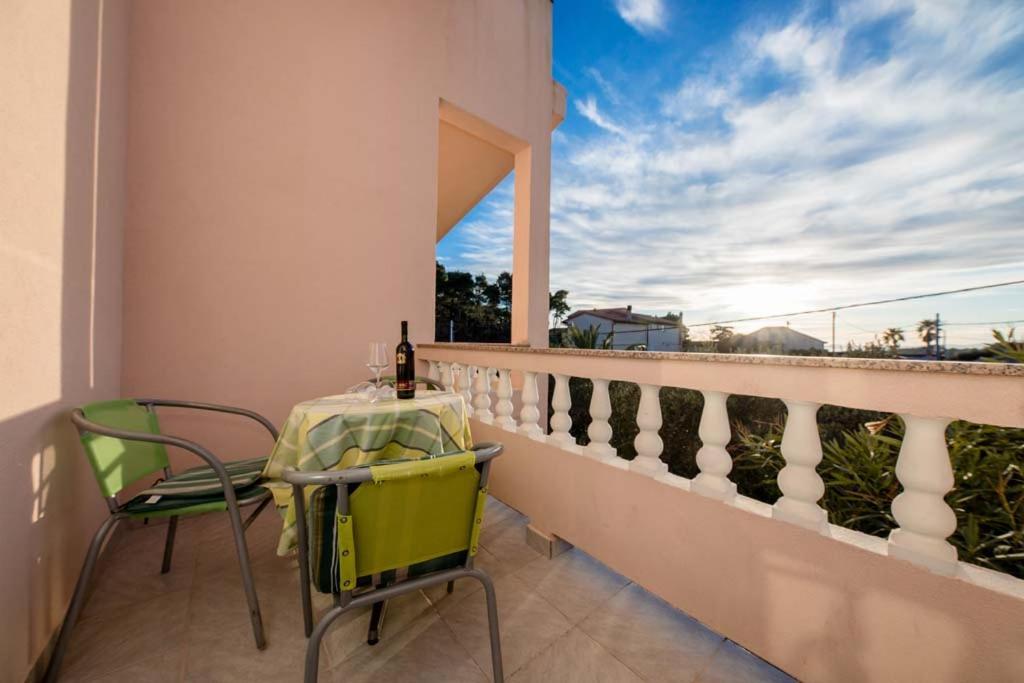 Apartmani Luka Banjol Εξωτερικό φωτογραφία