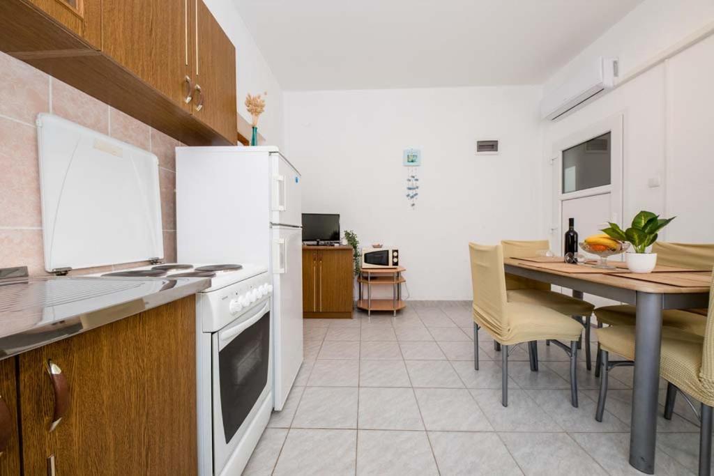 Apartmani Luka Banjol Εξωτερικό φωτογραφία